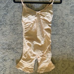 SKIMS Maternity Mid Thigh Bodysuit - Sand